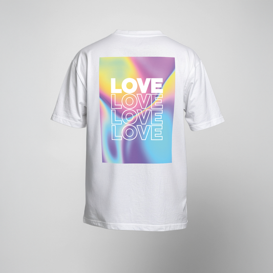 Romantisches Pride T-Shirt „LOVE“ mit Regenbogen-Motiv