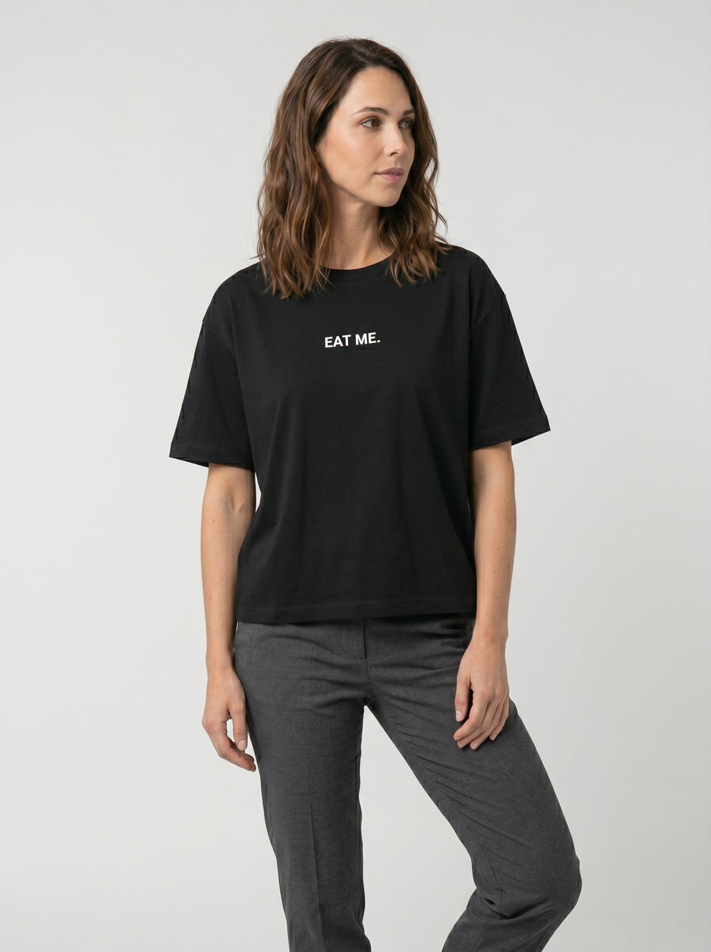 Eat Me Oversized Shirt Schwarz Vorderseite – The Ritual.