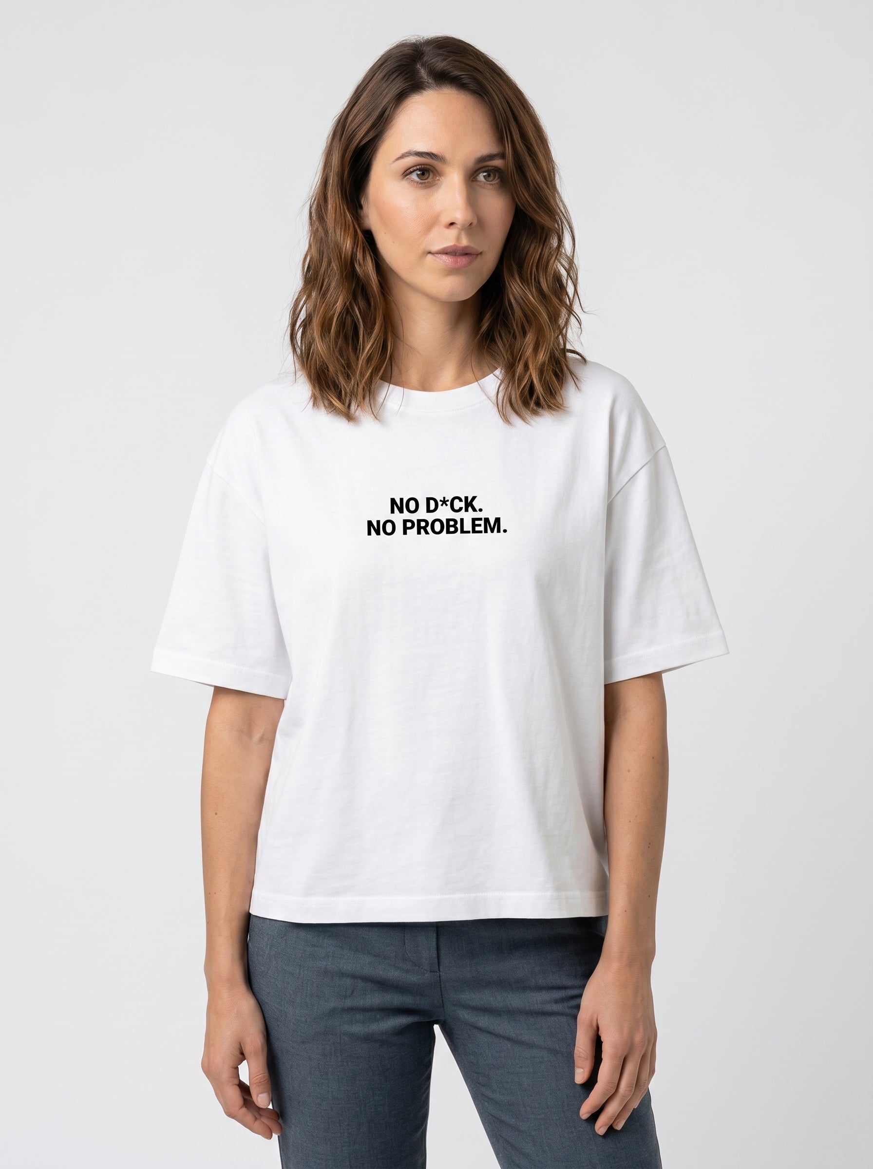 No D*ck No Problem Oversized Shirt Weiß Vorderseite – The Ritual.